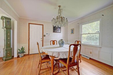 07-Dining Room
