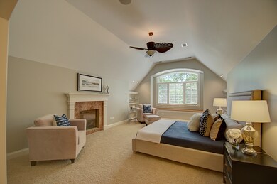 412 S Wright St, Naperville, IL 60540 - photo 3