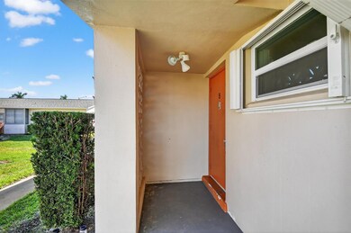 2667 Dudley Dr E unit B, West Palm Beach, FL 33415 - photo 4