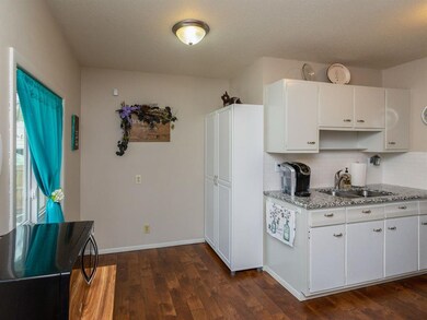 255 Wiley Blvd NW, Cedar Rapids, IA 52405 - photo 5