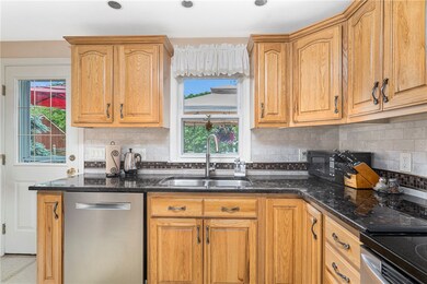 35 Claire St, West Warwick, RI 02893 - photo 6