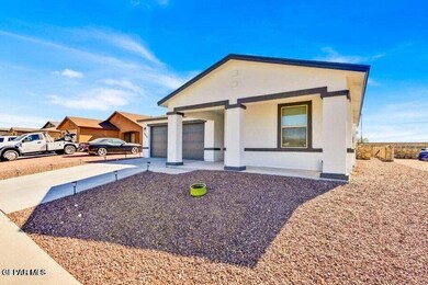 14600 Escalera Dr, Horizon City, TX 79928 - photo 2