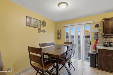 10497 Valle Del Mar Dr, El Paso, TX 79927 - photo 4