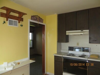 1665 W 37th St, Davenport, IA 52806 - photo 6