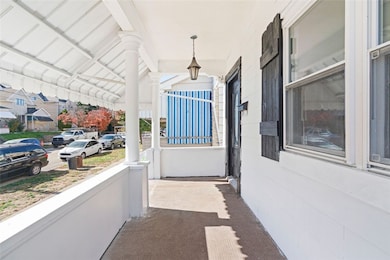 129 Franklin Ave, Vandergrift, PA 15690 - photo 2