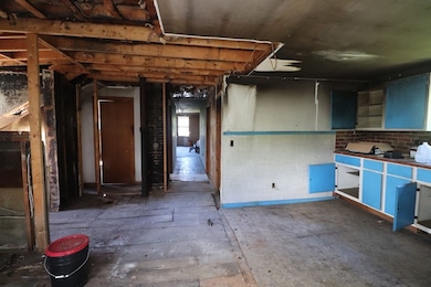 24 King St, Orange, MA 01364 - photo 7