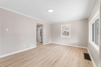 2709 Hiawatha St (Interior)-1