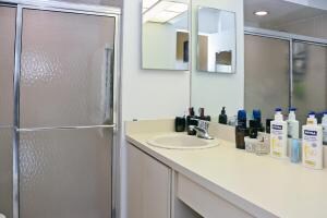 8120 NW 100th Terrace Tamarac-large-019-