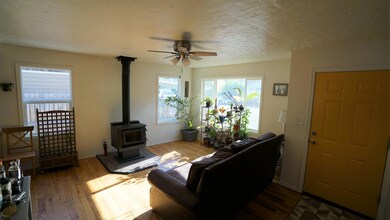 230 N Humbolt St, Canyon City, OR 97820 - photo 3