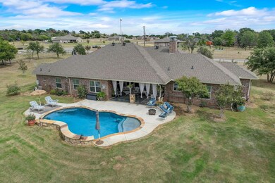 319 Kendall Cir, Weatherford, TX 76088 - photo 4