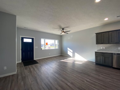 742 9th St E, Columbus, NE 68601 - photo 4