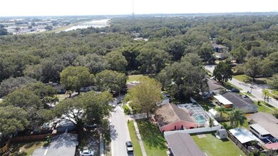 3611 Sugarcreek Dr, Tampa, FL 33619 - photo 7