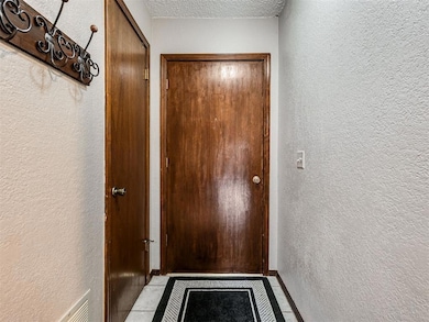 938 W Ridgecrest Way, Mustang, OK 73064 - photo 7