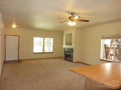 20632 Honeysuckle Ln, Bend, OR 97702 - photo 5