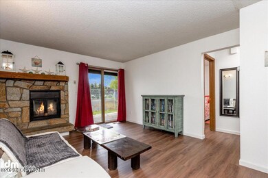03-Living Room-DW-0484-Edit-Edit