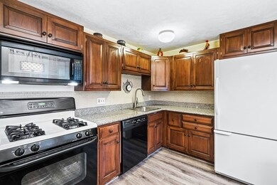 35 Fernview Ave unit 3, North Andover, MA 01845 - photo 2