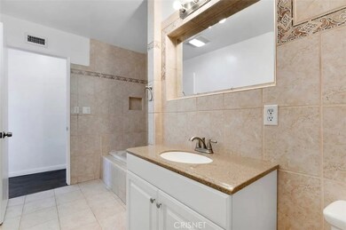 13514 Chivers Ave, Sylmar, CA 91342 - photo 7