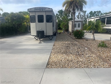 View of yard featuring an outdoor structure