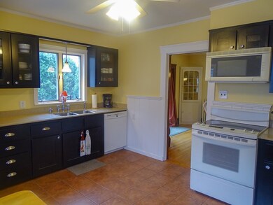 36 Marland Rd, Worcester, MA 01606 - photo 6