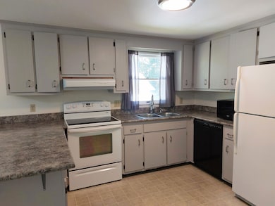 Fully applianced kitchen