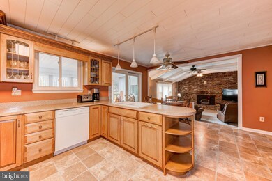 1633 Latch String Ln, Hatfield, PA 19440 - photo 7