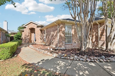 1075 Port Sullivan Dr, Little Elm, TX 75068 - photo 2