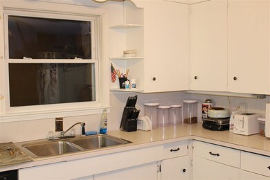 4 Plymouth Ave, Nashua, NH 03064 - photo 5