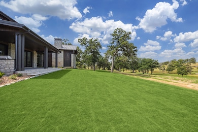 102 Labrador Ln, Columbus, TX 78934 - photo 2