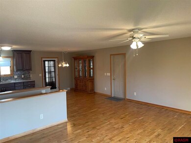 418 12th St N, New Ulm, MN 56073 - photo 5