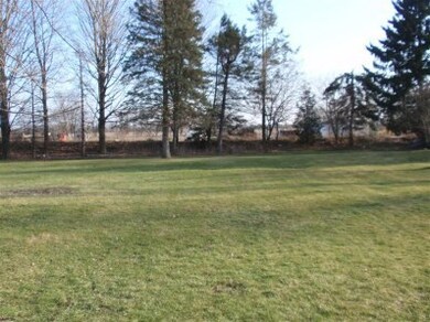 502 E Short St, Rolling Prairie, IN 46371 - photo 5