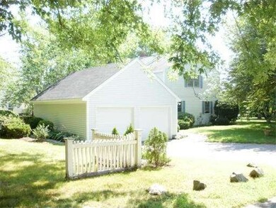 28 Myrtle Ave, Newburyport, MA 01950 - photo 3