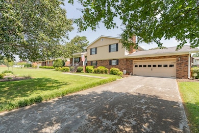 Oversized 2 car garage