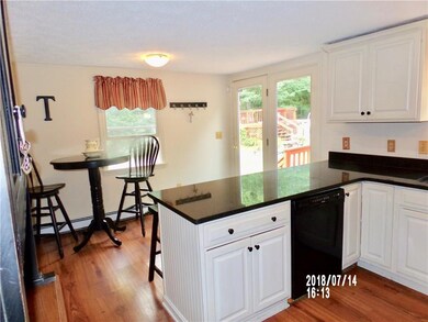 Kitchen/Dining Area
