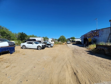 295 Ranch Rd 6086d Rd, Laredo, TX 78043 - photo 5