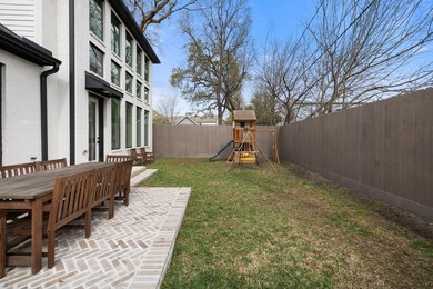 1427 Chamboard Ln, Houston, TX 77018 - photo 5