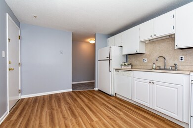 27 Kilby St unit 1, Dracut, MA 01826 - photo 5