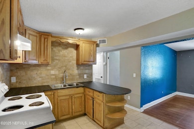 4206 Lockhart Dr N, Jacksonville, FL 32209 - photo 4