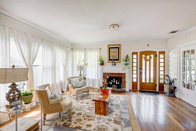 1533 Harold St, Houston, TX 77006 - photo 2