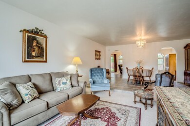 Living Room/Dining Room