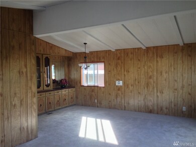 8915 Wilkensen Rd SE unit 8B, Yelm, WA 98597 - photo 7