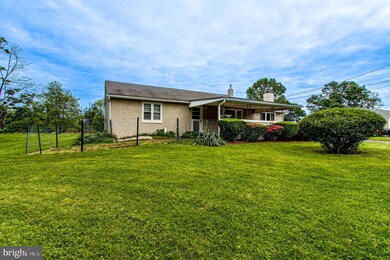157 W 2nd St, Red Hill, PA 18076 - photo 5