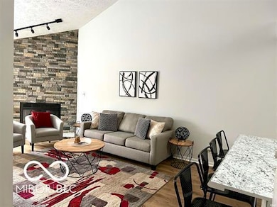 1982 E Bay Pointe Dr unit 34, Bloomington, IN 47401 - photo 4