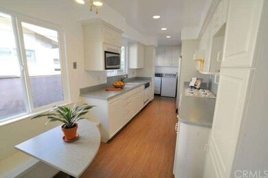 Fully updated kitchen with breakfast nook.