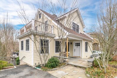 7 Caroline Place, Greenwich, CT 06831 - photo 2