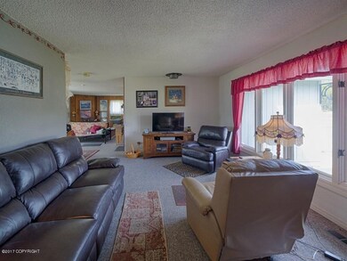 005_Living Room