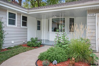7752 Highland St, Omaha, NE 68127 - photo 5