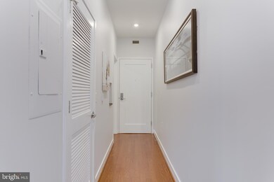 Octave 1320 unit 604, Silver Spring, MD 20910 - photo 7