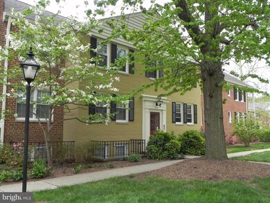 6714 W Wakefield Dr unit A2, Alexandria, VA 22307 - photo 3