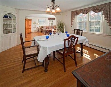 25 Beal St, Hingham, MA 02043 - photo 4