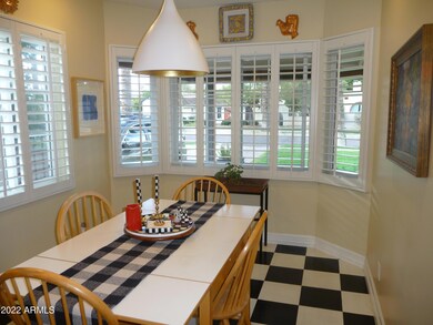 Bright and sunny breakfast room
